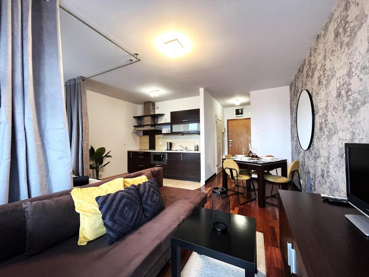 Jagielly Apartment ~ Self Check-In 24H ~ Parking & Lift Вроцлав Экстерьер фото